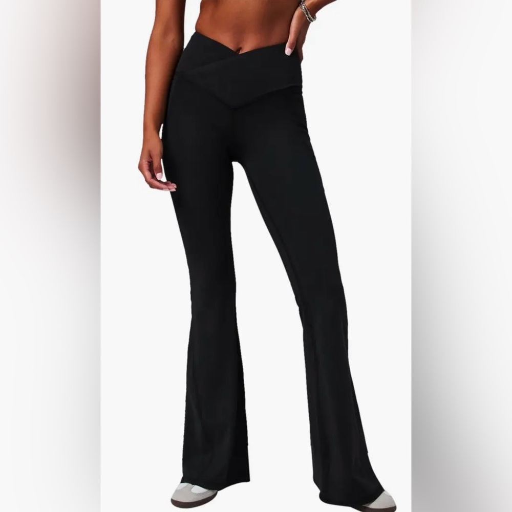 Fabletics Crossover Waist Bootcut Flare Black Leggings Size Small Gym Workout